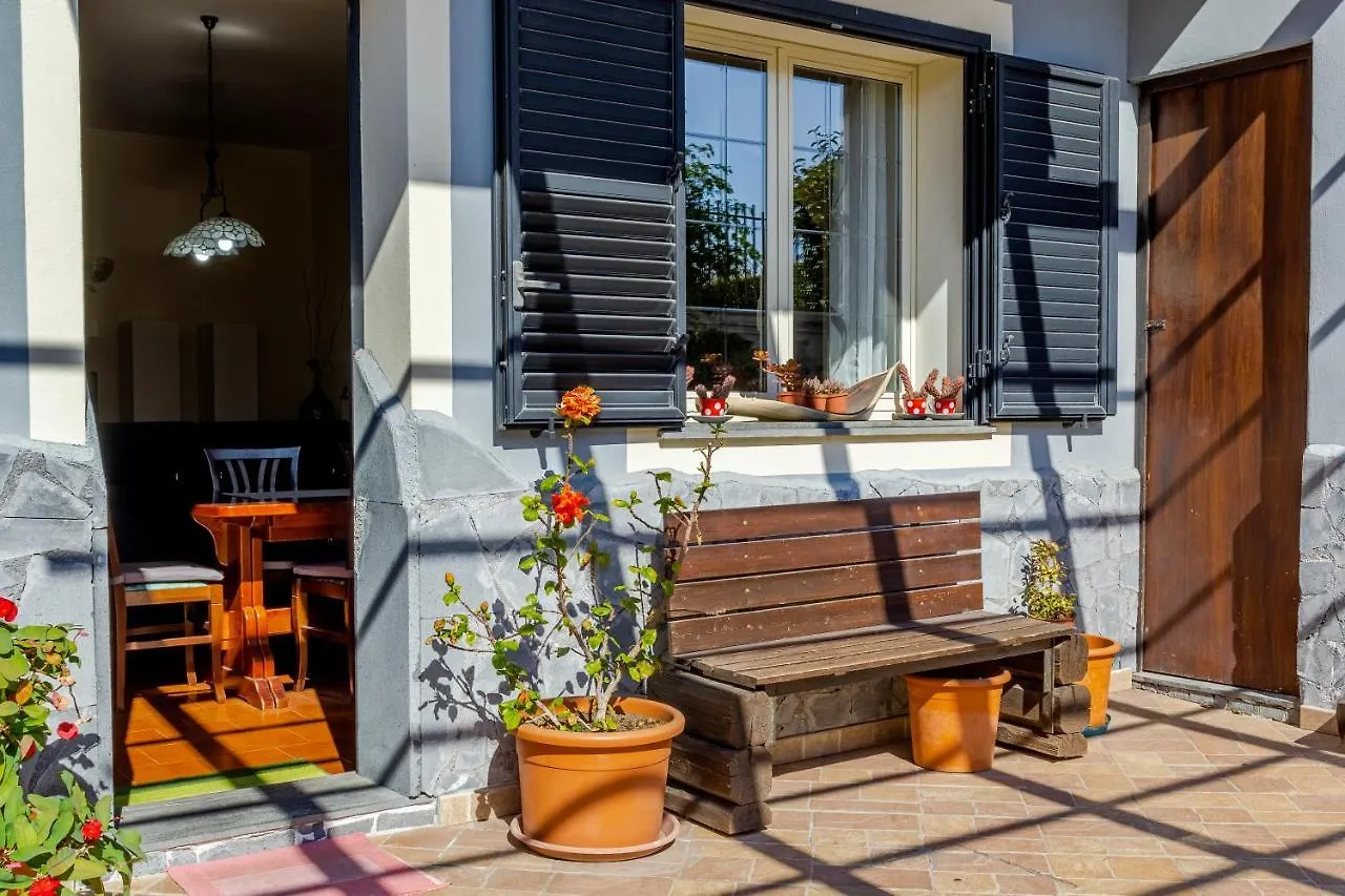 Villa Trea Mascali 0*,